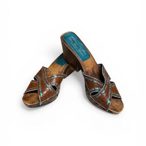 Donald J Pliner Western Couture Collection Wood Studded Clog sandals Size 9